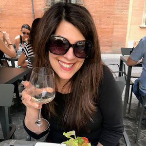 Meet your Posher, Cynthia